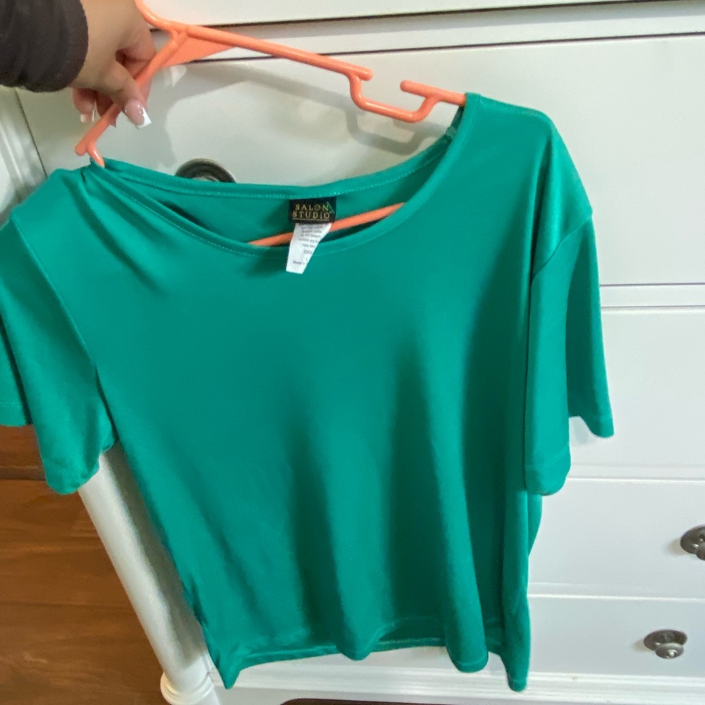 Salon studio blouse
